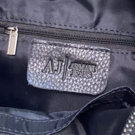 2023FW ARMANI chest bag that will definitely be popular this fall 2023FW ARMANI chest bag that will definitely be popular this fall