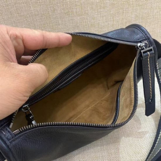 Hard to obtain item 2023FW ARMANI Shoulder bag Hard to obtain item 2023FW ARMANI Shoulder bag