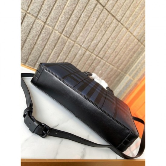 BURBERRY Burberry 2023SS briefcase extreme popularity limited color BURBERRY Burberry 2023SS briefcase extreme popularity limited color