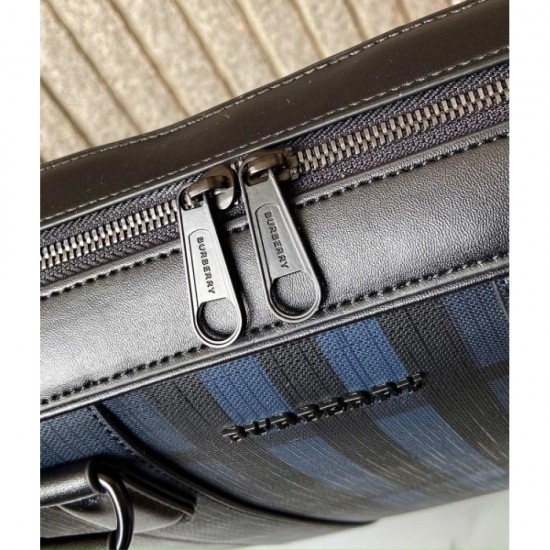 BURBERRY Burberry 2023SS briefcase extreme popularity limited color BURBERRY Burberry 2023SS briefcase extreme popularity limited color