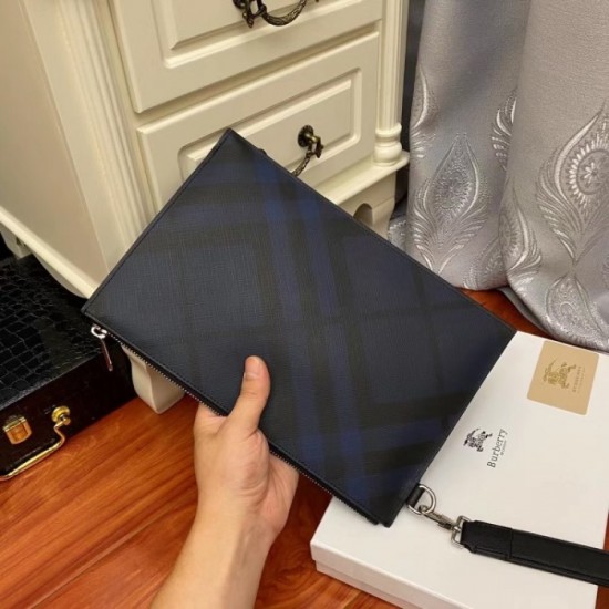BURBERRY Burberry 2023SS clutch bag hottest first come first served BURBERRY Burberry 2023SS clutch bag hottest first come first served