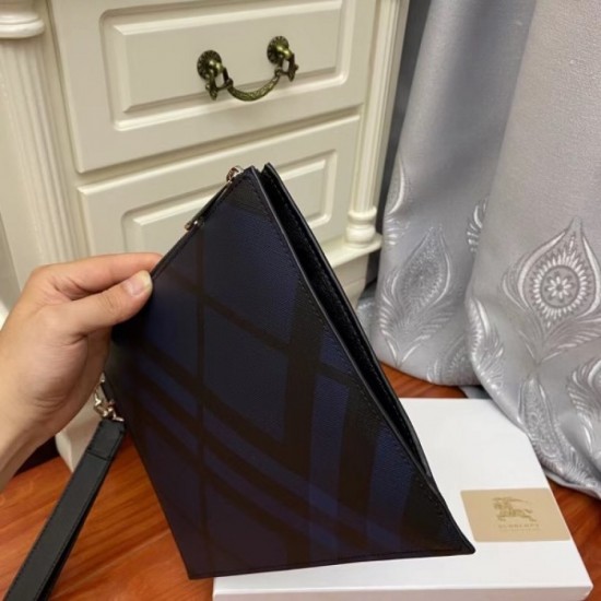 BURBERRY Burberry 2023SS clutch bag hottest first come first served BURBERRY Burberry 2023SS clutch bag hottest first come first served