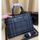 Item 2023SS BURBERRY Burberry briefcase with a strong presence Item 2023SS BURBERRY Burberry briefcase with a strong presence