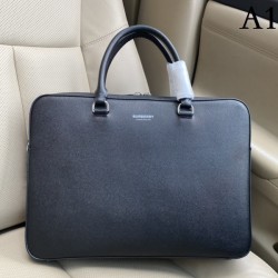 2023SS BURBERRY Burberry briefcase with a fashionable degree