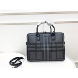 Eye-catching style this summer 2023SS BURBERRY Burberry Briefcase