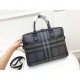 Eye-catching style this summer 2023SS BURBERRY Burberry Briefcase Eye-catching style this summer 2023SS BURBERRY Burberry Briefcase