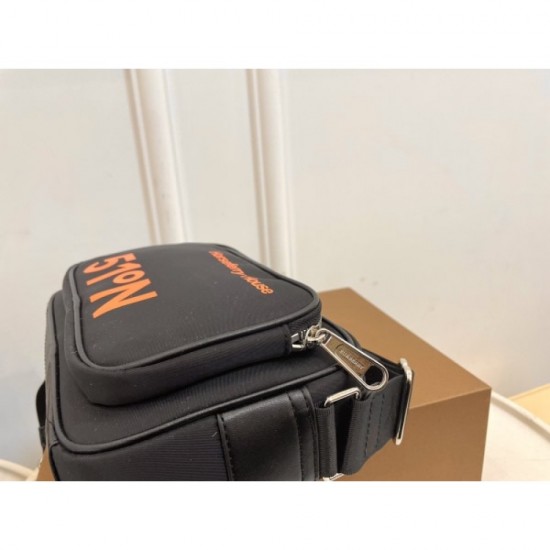 2023SS BURBERRY Burberry shoulder bag to put in this summer 2023SS BURBERRY Burberry shoulder bag to put in this summer