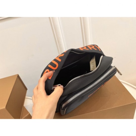2023SS BURBERRY Burberry shoulder bag to put in this summer 2023SS BURBERRY Burberry shoulder bag to put in this summer