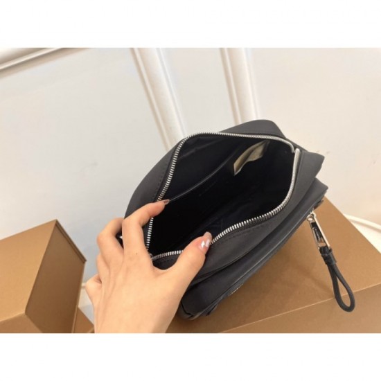 Stock clearance sale this summer 2023SS BURBERRY Burberry shoulder bag Stock clearance sale this summer 2023SS BURBERRY Burberry shoulder bag