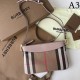 New items are sold out 2023FW BURBERRY Burberry clutch bag New items are sold out 2023FW BURBERRY Burberry clutch bag