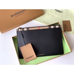 Latest and guaranteed to be sold out 2023FW BURBERRY Burberry clutch bag