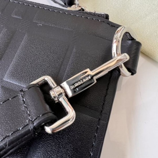 Popular model favorite 2023FW BURBERRY Burberry clutch bag Popular model favorite 2023FW BURBERRY Burberry clutch bag