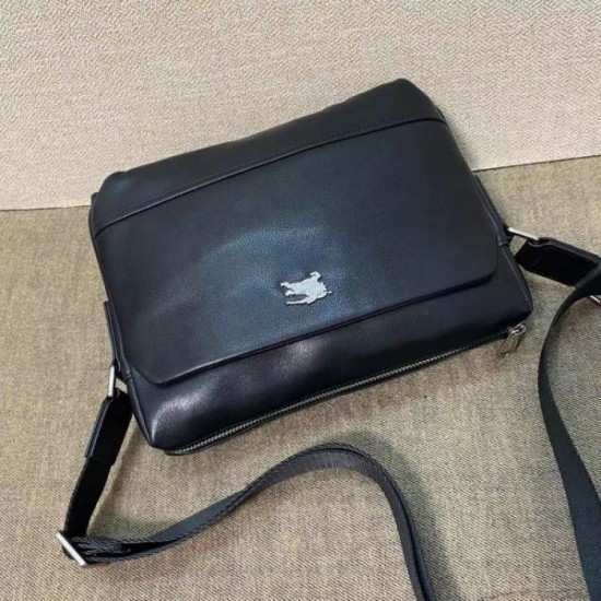 Popular items back in stock 2023FW BURBERRY Men's shoulder bag Popular items back in stock 2023FW BURBERRY Men's shoulder bag