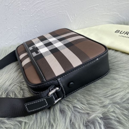 Very popular 2023FW BURBERRY Burberry men's shoulder bag Very popular 2023FW BURBERRY Burberry men's shoulder bag