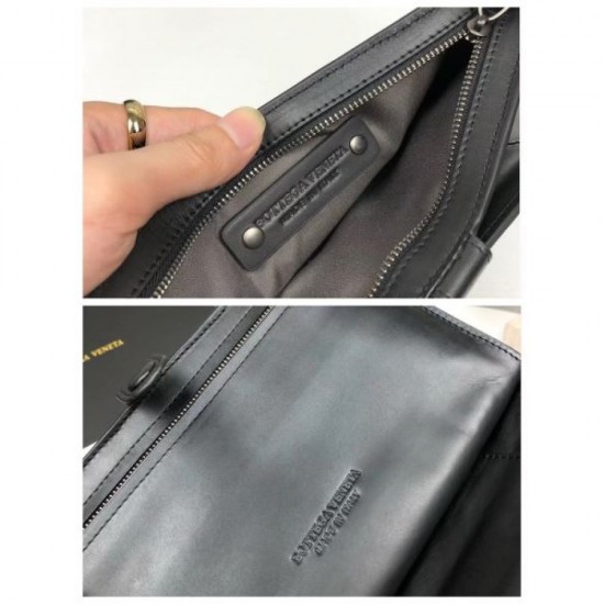 BURBERRY Burberry clutch bag 2023FW will definitely be popular this winter too BURBERRY Burberry clutch bag 2023FW will definitely be popular this winter too