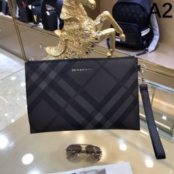 BURBERRY Burberry clutch bag 2023FW is gaining attention now