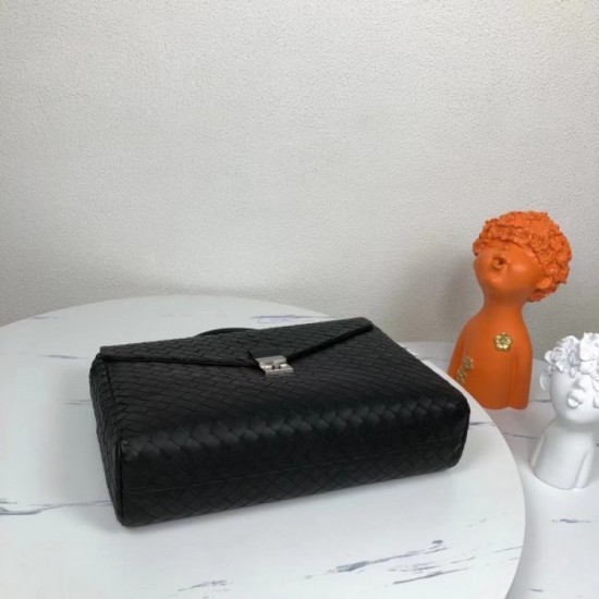 Seasonal Item 2023SS BOTTEGA VENETA Briefcase Seasonal Item 2023SS BOTTEGA VENETA Briefcase