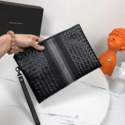 2023SS BOTTEGA VENETA Clutch Bag