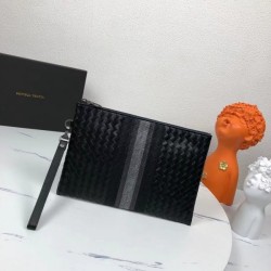 2023SS BOTTEGA VENETA Clutch Bag