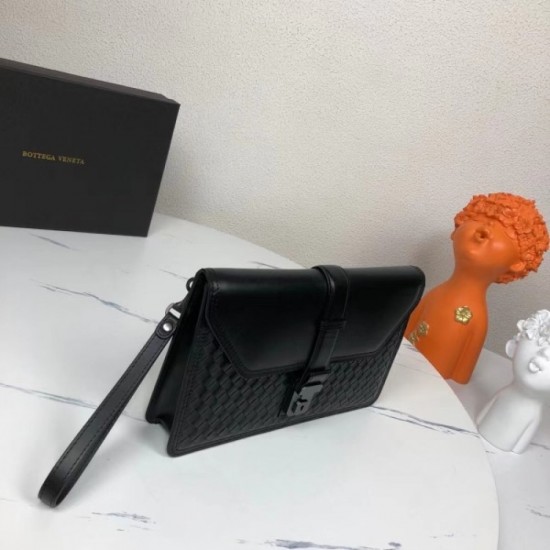Hard to find 2023SS BOTTEGA VENETA Bottega Veneta clutch bag Hard to find 2023SS BOTTEGA VENETA Bottega Veneta clutch bag