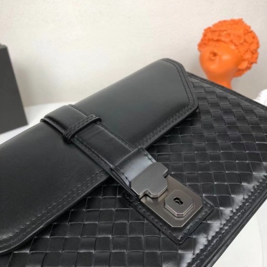 Hard to find 2023SS BOTTEGA VENETA Bottega Veneta clutch bag Hard to find 2023SS BOTTEGA VENETA Bottega Veneta clutch bag