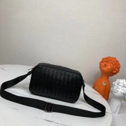 Pre-sale 2023SS BOTTEGA VENETA Bottega Veneta shoulder bag