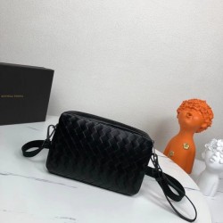Summer popular 2023SS BOTTEGA VENETA Bottega Veneta shoulder bag