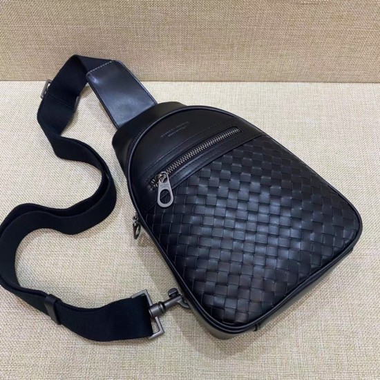 Featured No.1 2023FW BOTTEGA VENETA Bottega Veneta Chest Bag Featured No.1 2023FW BOTTEGA VENETA Bottega Veneta Chest Bag