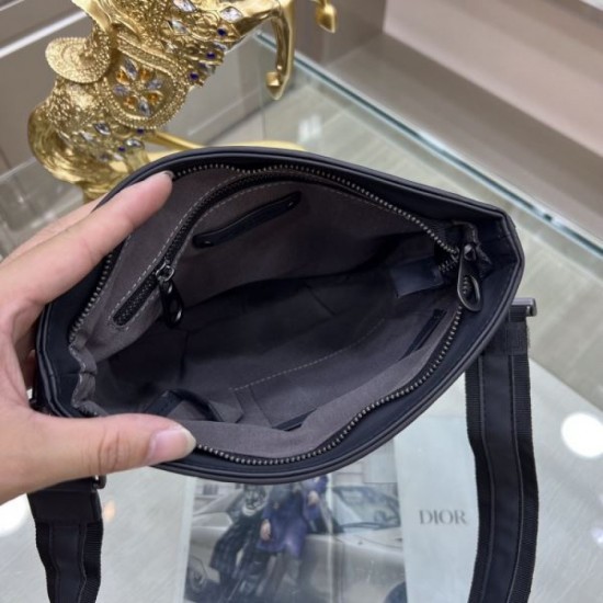 Precious Items 2023FW BOTTEGA VENETA Bottega Veneta Men's Shoulder Bag Precious Items 2023FW BOTTEGA VENETA Bottega Veneta Men's Shoulder Bag
