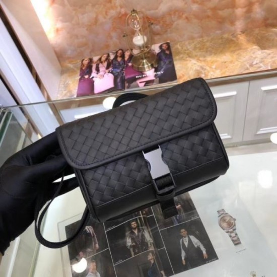 Limited Time Sale 2023FW BOTTEGA VENETA Bottega Veneta Men's Shoulder Bag Limited Time Sale 2023FW BOTTEGA VENETA Bottega Veneta Men's Shoulder Bag
