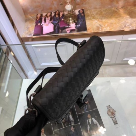 Limited Time Sale 2023FW BOTTEGA VENETA Bottega Veneta Men's Shoulder Bag Limited Time Sale 2023FW BOTTEGA VENETA Bottega Veneta Men's Shoulder Bag