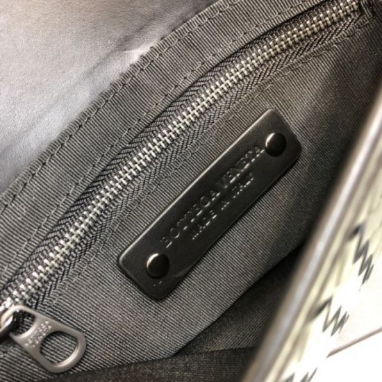 Limited Quantity Very Popular 2023FW BOTTEGA VENETA Bottega Veneta Men's Shoulder Bag Limited Quantity Very Popular 2023FW BOTTEGA VENETA Bottega Veneta Men's Shoulder Bag