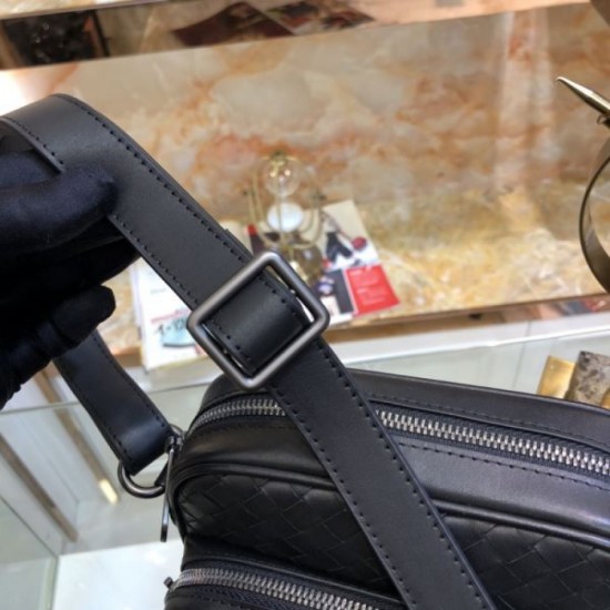 Smart impression 2023FW BOTTEGA VENETA Bottega Veneta men's shoulder bag Smart impression 2023FW BOTTEGA VENETA Bottega Veneta men's shoulder bag