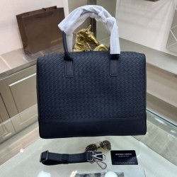 Overwhelming luxury 2023FW BOTTEGA VENETA Bottega Veneta Men's Briefcase