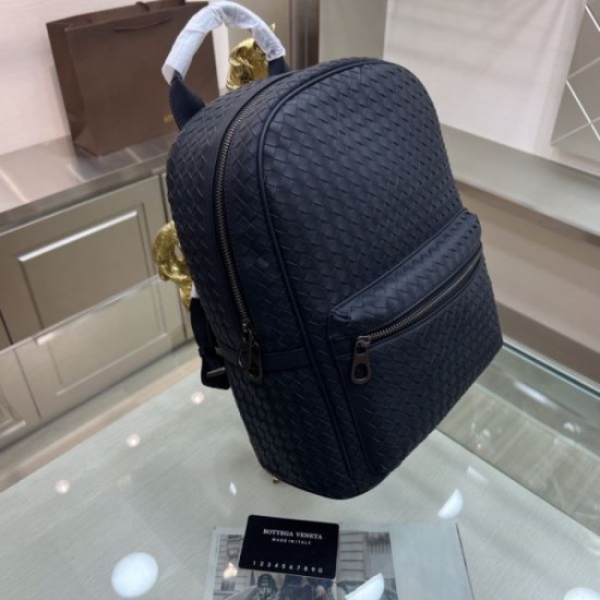 Magazine Published in Japan 2023FW BOTTEGA VENETA Men's Backpack Magazine Published in Japan 2023FW BOTTEGA VENETA Men's Backpack
