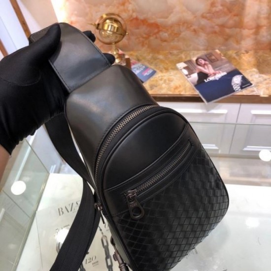 Unprecedented VIP Sale 2023FW BOTTEGA VENETA Bottega Veneta Men's Chest Bag Unprecedented VIP Sale 2023FW BOTTEGA VENETA Bottega Veneta Men's Chest Bag