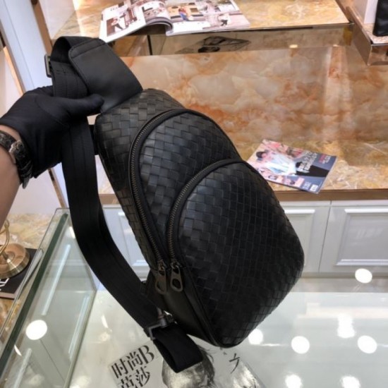 Latest Hot Topic 2023FW BOTTEGA VENETA Men's Chest Bag Latest Hot Topic 2023FW BOTTEGA VENETA Men's Chest Bag