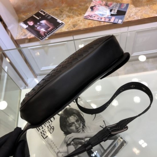 Latest and fashionable 2023FW BOTTEGA VENETA Bottega Veneta men's waist bag Latest and fashionable 2023FW BOTTEGA VENETA Bottega Veneta men's waist bag