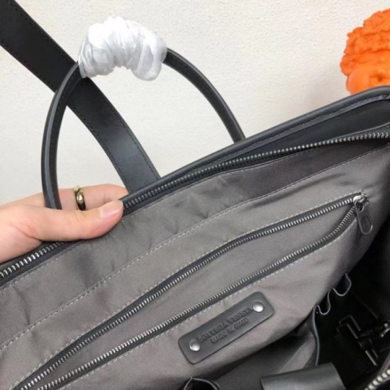 BOTTEGA VENETA Briefcase 2023FW Winter items must be sold out BOTTEGA VENETA Briefcase 2023FW Winter items must be sold out