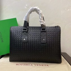 BOTTEGA VENETA BOTTEGA VENETA Briefcase 2023FW The forefront of fashion