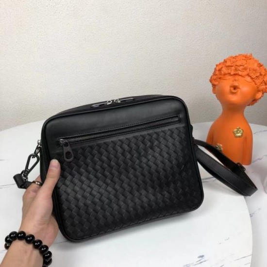 BOTTEGA VENETA Shoulder bag 2023FW Must be sold out BOTTEGA VENETA Shoulder bag 2023FW Must be sold out