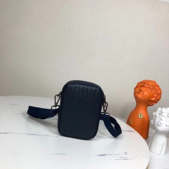 BOTTEGA VENETA Shoulder bag 2023FW Not in stock in Japan BOTTEGA VENETA Shoulder bag 2023FW Not in stock in Japan