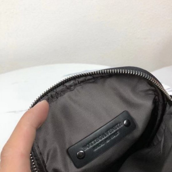 BOTTEGA VENETA Shoulder bag 2023FW Not in stock in Japan BOTTEGA VENETA Shoulder bag 2023FW Not in stock in Japan