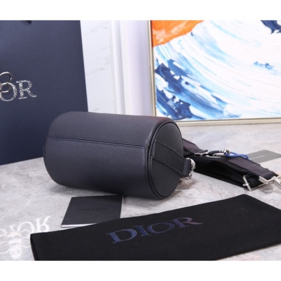 DIOR Dior 2023SS shoulder bag half price SALE difficult to obtain DIOR Dior 2023SS shoulder bag half price SALE difficult to obtain