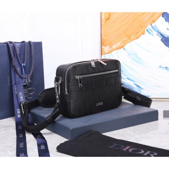 DIOR Dior 2023SS shoulder bag neat feeling is strong DIOR Dior 2023SS shoulder bag neat feeling is strong
