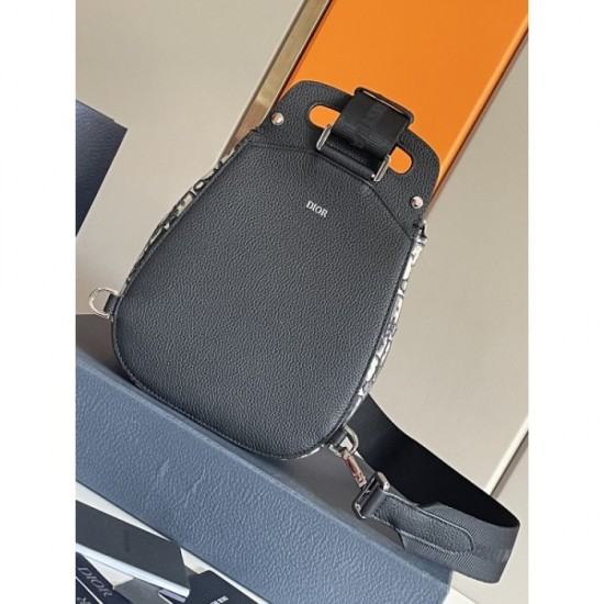 DIOR Dior 2023SS Backpack Wearing a strong sense of jewel DIOR Dior 2023SS Backpack Wearing a strong sense of jewel