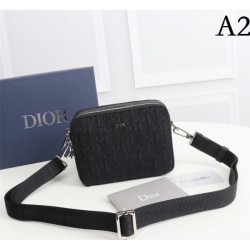 2023SS DIOR Dior shoulder bag with eye-catching design