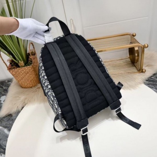 2023FW DIOR Backpack that can be seen from tops 2023FW DIOR Backpack that can be seen from tops