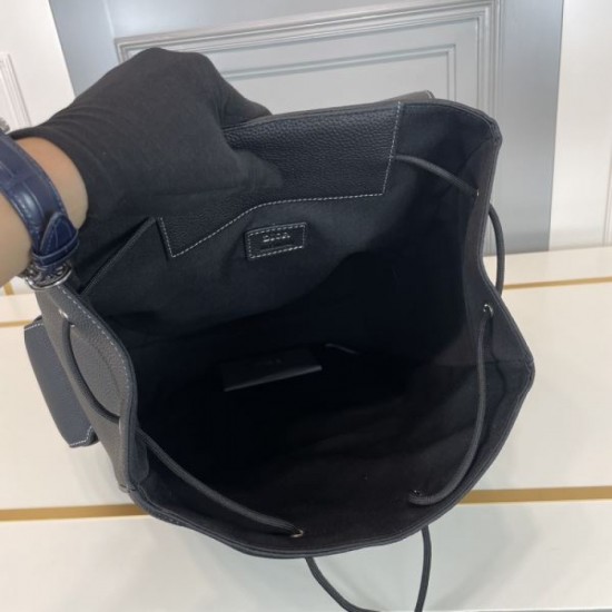 This season's trend items 2023FW DIOR Men's backpack This season's trend items 2023FW DIOR Men's backpack
