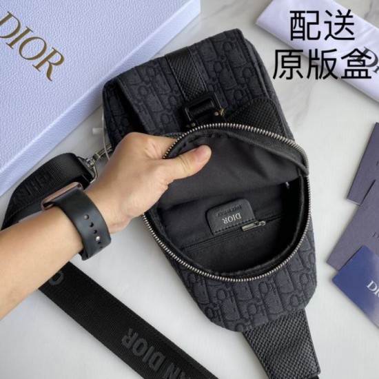 New arrivals from fall/winter items! 2023FW DIOR Dior Men's Chest Bag New arrivals from fall/winter items! 2023FW DIOR Dior Men's Chest Bag